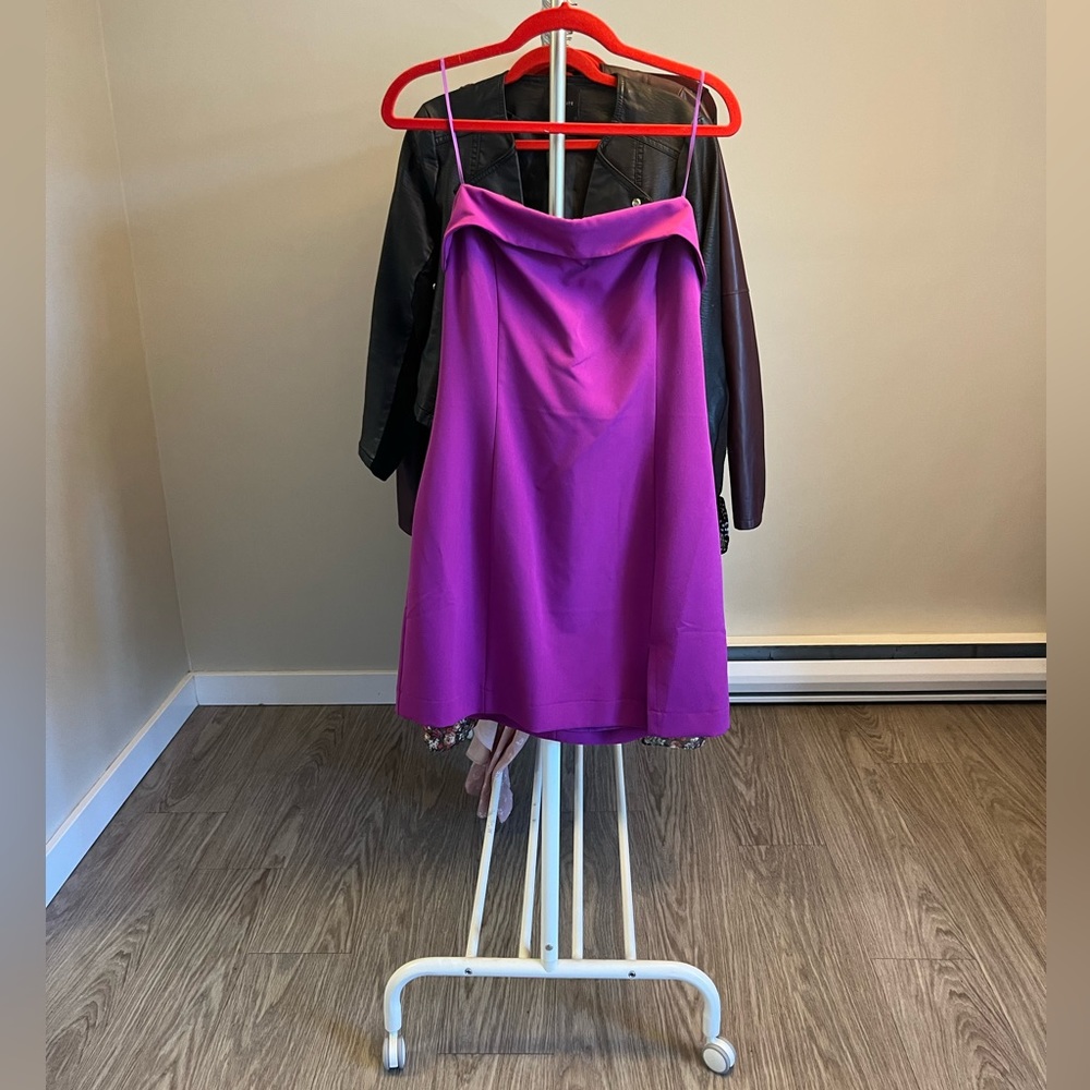 Dynamite Strapless Mini (Fuchsia, size M)